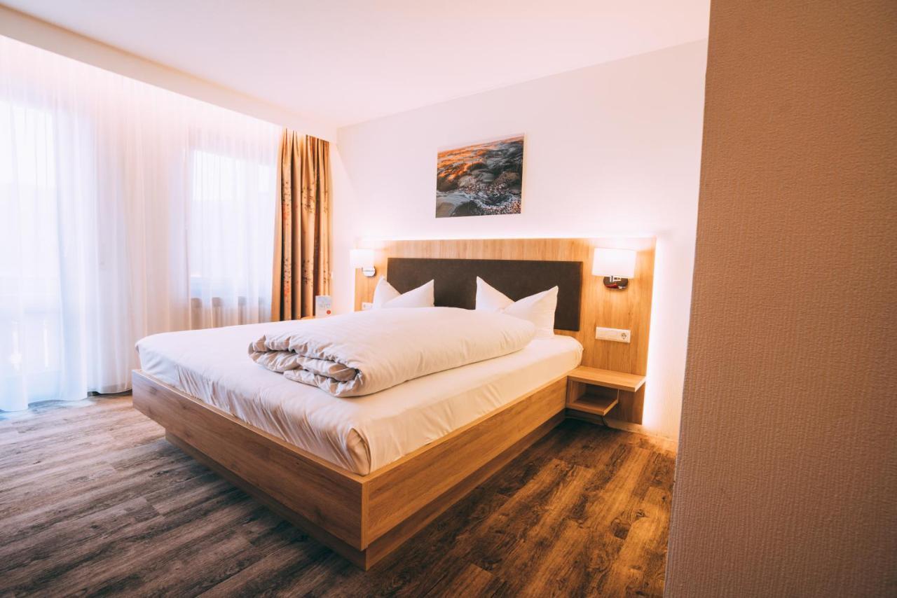 Flair Hotel Gasthof Zum Hirsch Hayingen Exterior photo