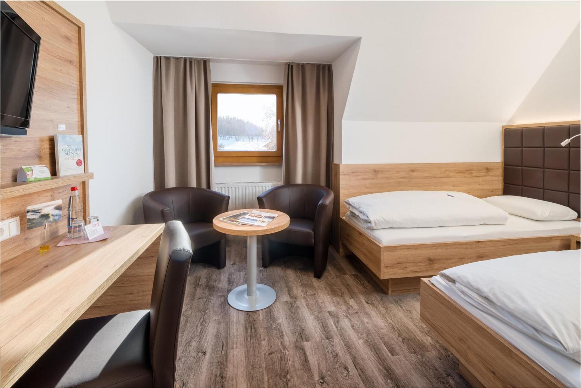 Flair Hotel Gasthof Zum Hirsch Hayingen Exterior photo