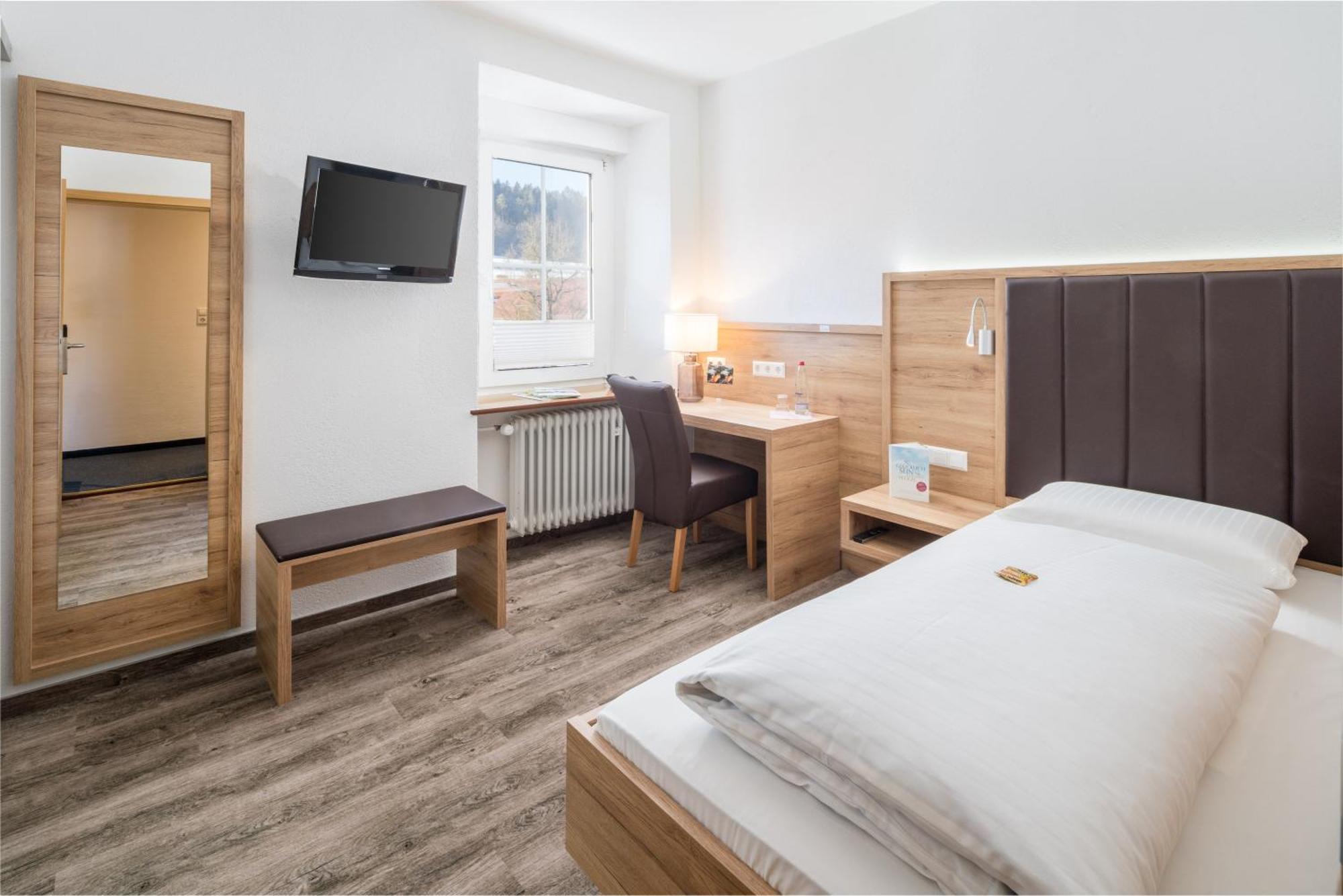 Flair Hotel Gasthof Zum Hirsch Hayingen Exterior photo