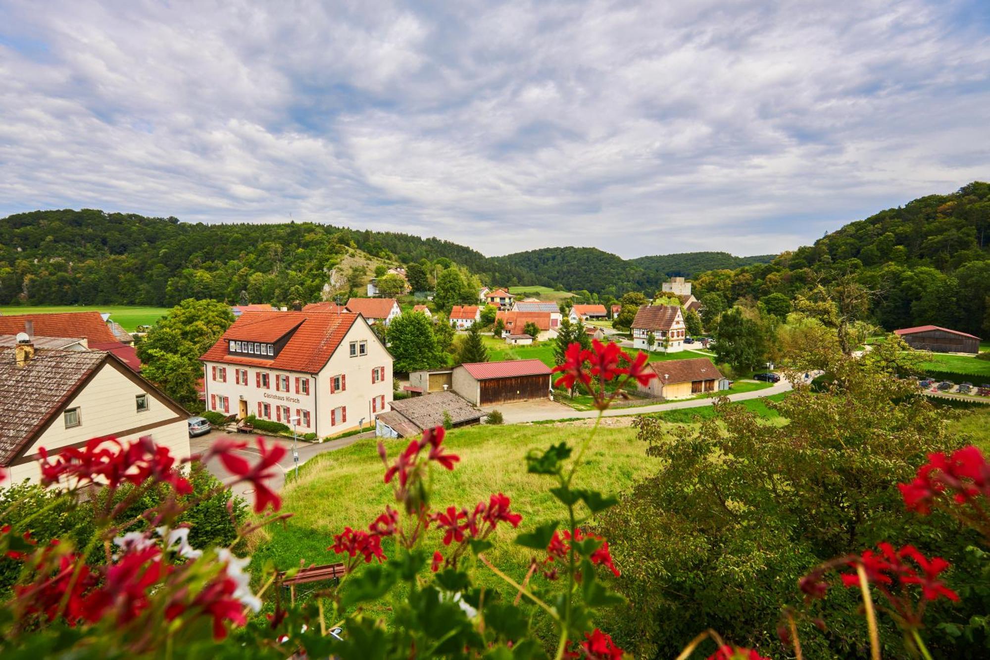 Flair Hotel Gasthof Zum Hirsch Hayingen Exterior photo